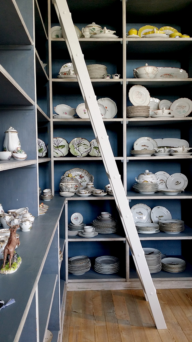 Porzellan Manufactur Nymphenburg ceramics on shelves