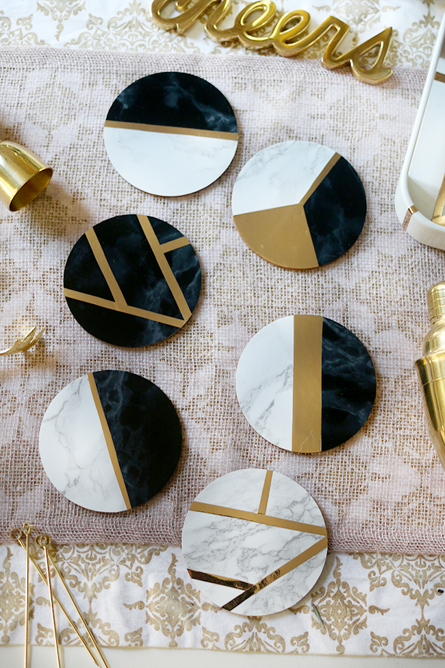Marble and Gold DIY Coasters - these are so easy to make! Check out the full tutorial on www.swoonworthy.org